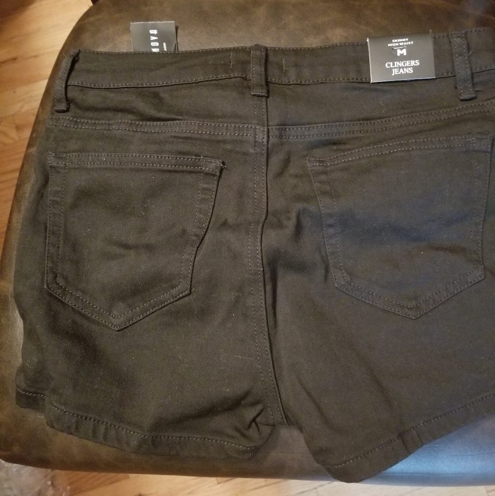 Black shorts - Picture 3 of 4